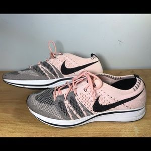 Nike Flynit Trainers: Sunset tint